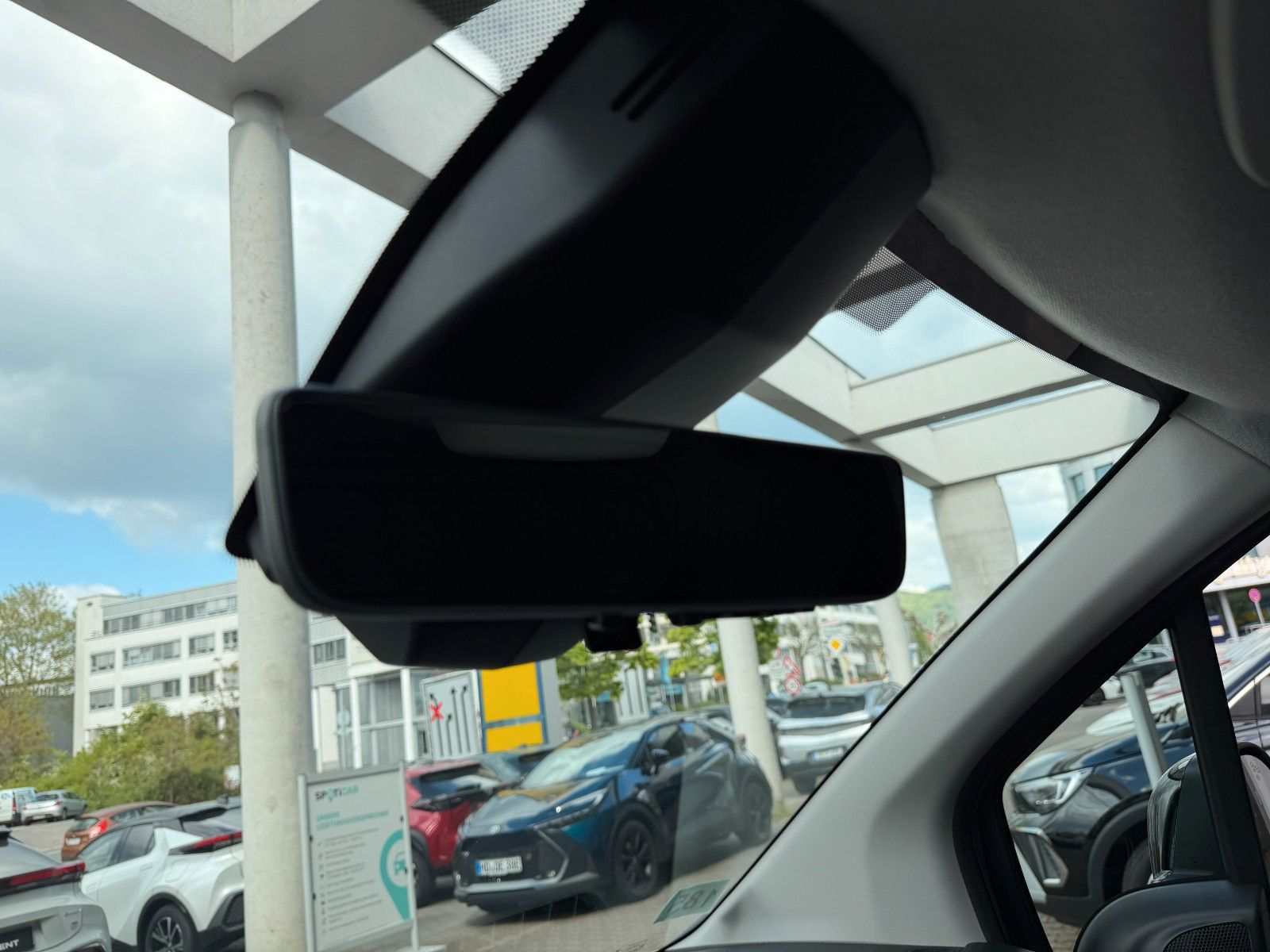 Fahrzeugabbildung Opel Combo Cargo Kastenwagen XL 1.5 Diesel 102 PS!