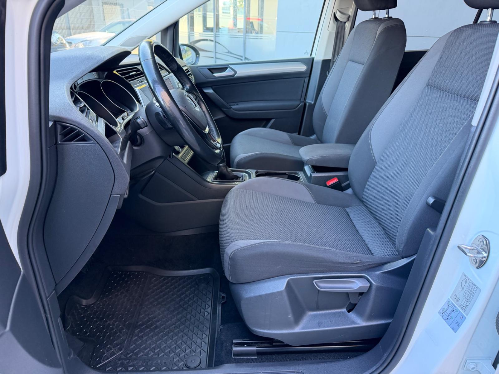 Volkswagen Touran Trendline/TEMPOMAT/SHZ/7 SITZER/AUTOMATIK