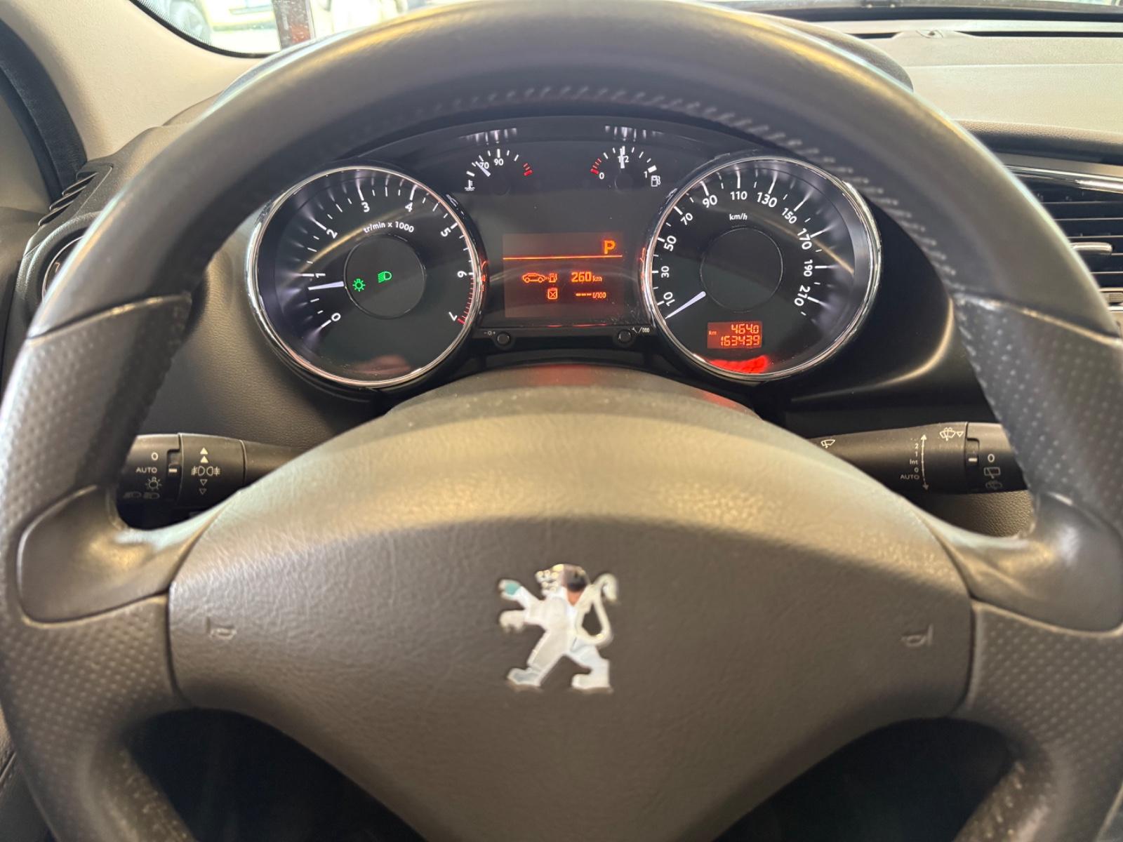 Peugeot 3008 Allure AUTOMATIK!! LEDER/PANORAMADACH/XENON