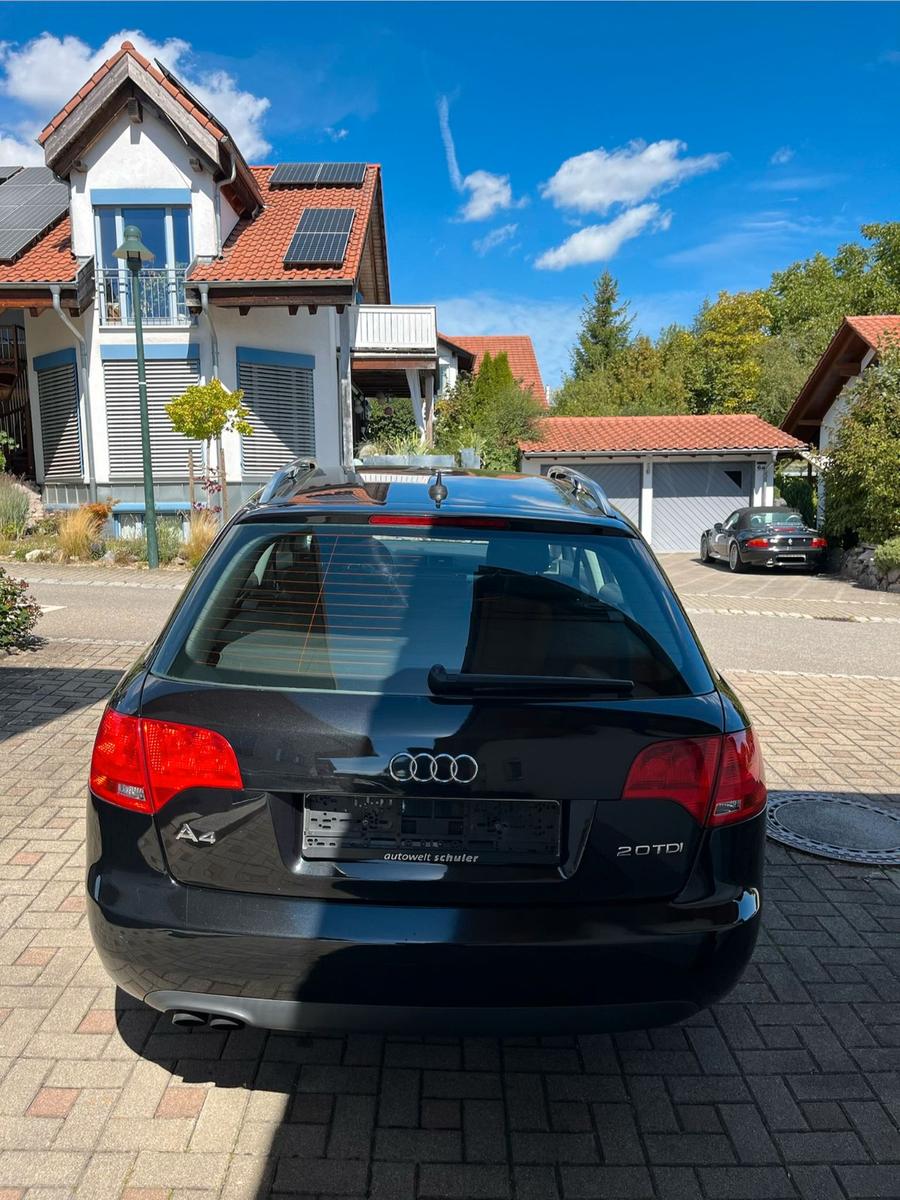 Audi A4 2006 — interior