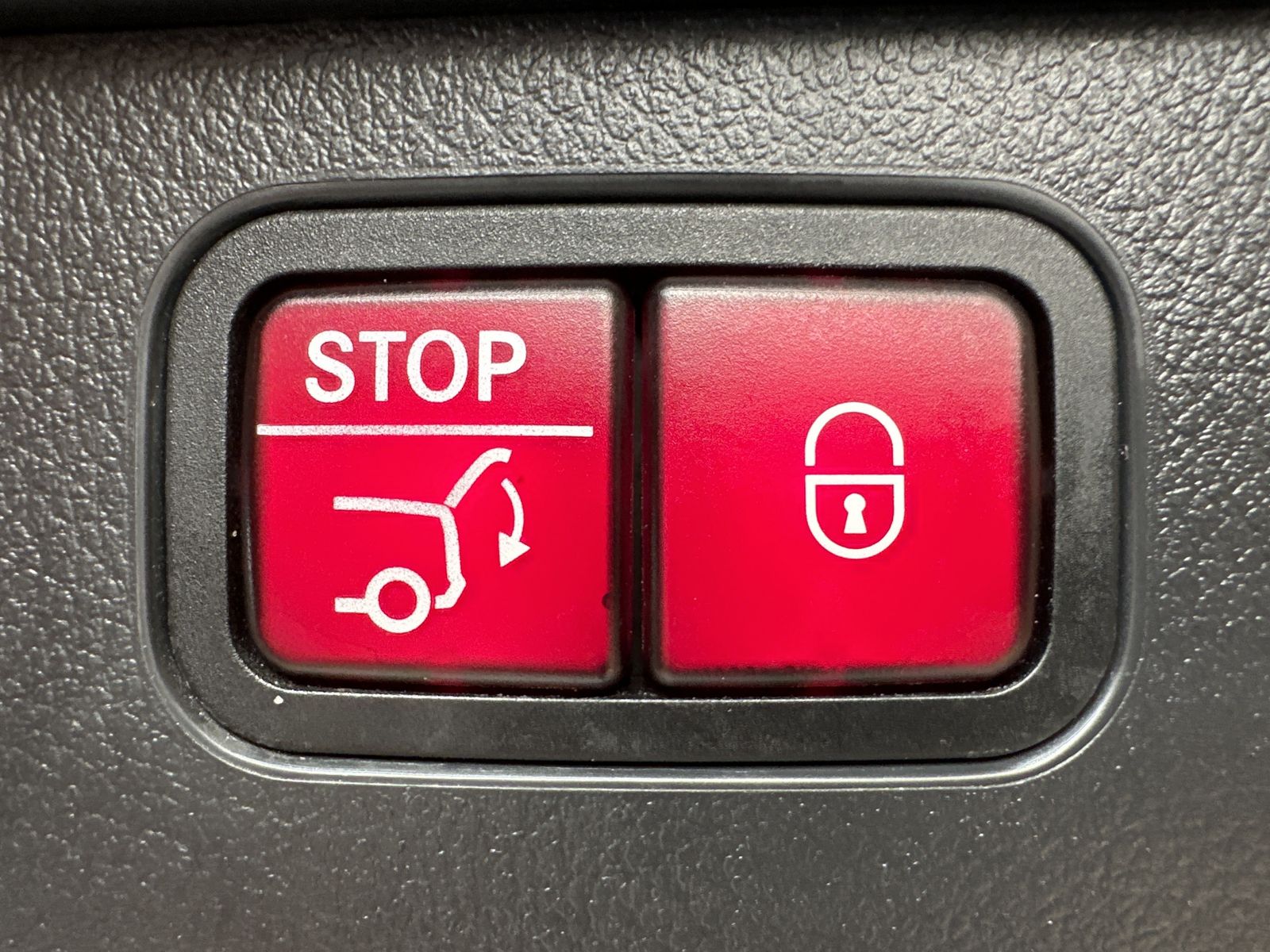 Fahrzeugabbildung Mercedes-Benz C 300d T AMG-Line NAV+LED+AHK+HUD+BURMESTER+KAM