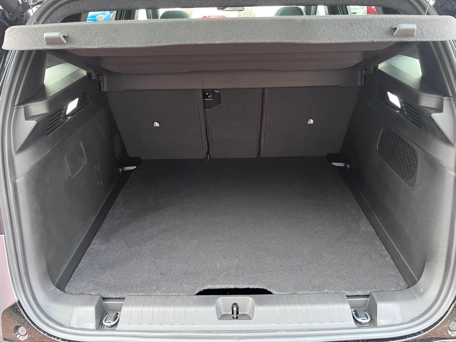 Fahrzeugabbildung Jeep Compass E-Hybrid 1.2 eDCT 100 kW First Edition