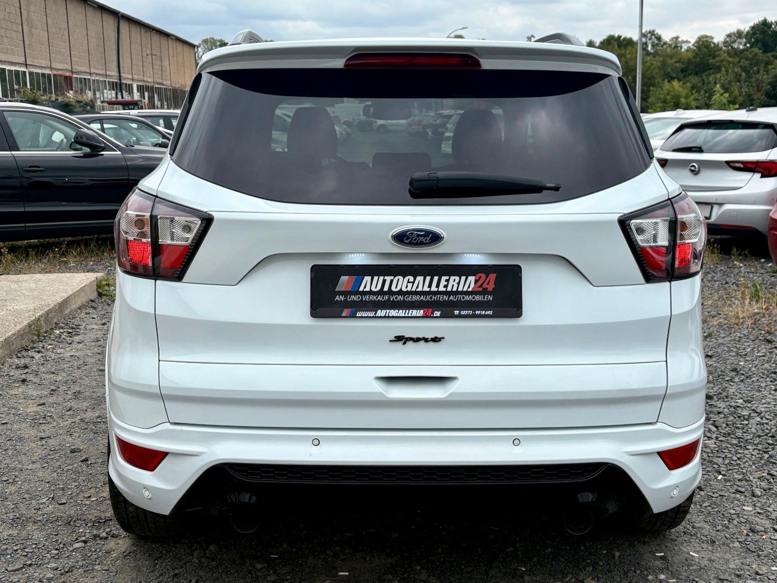 Fahrzeugabbildung Ford Kuga 2.0 TDCi 4x4 ST-Line Aut. Navi Leder Xenon