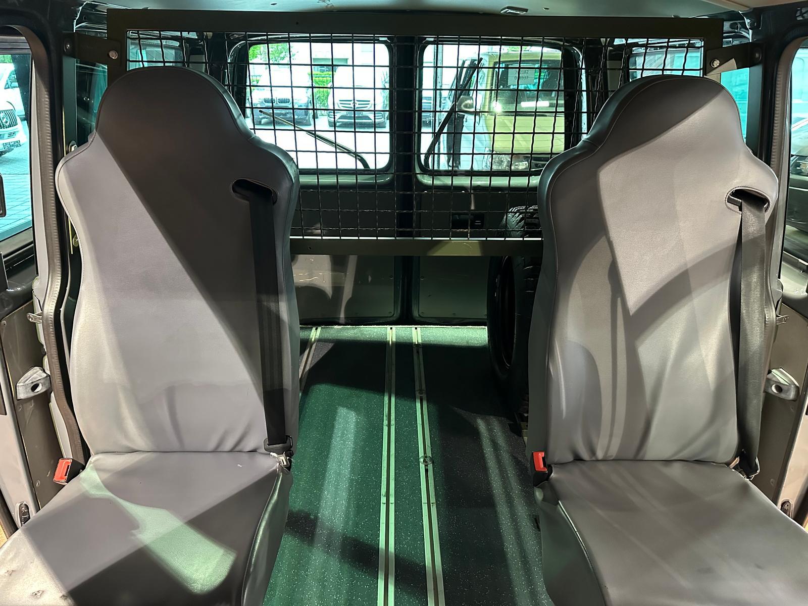 Volkswagen T5 WIDDER 4MOTION ROCKTON SEIKEL BUNDESWEHR OFFR