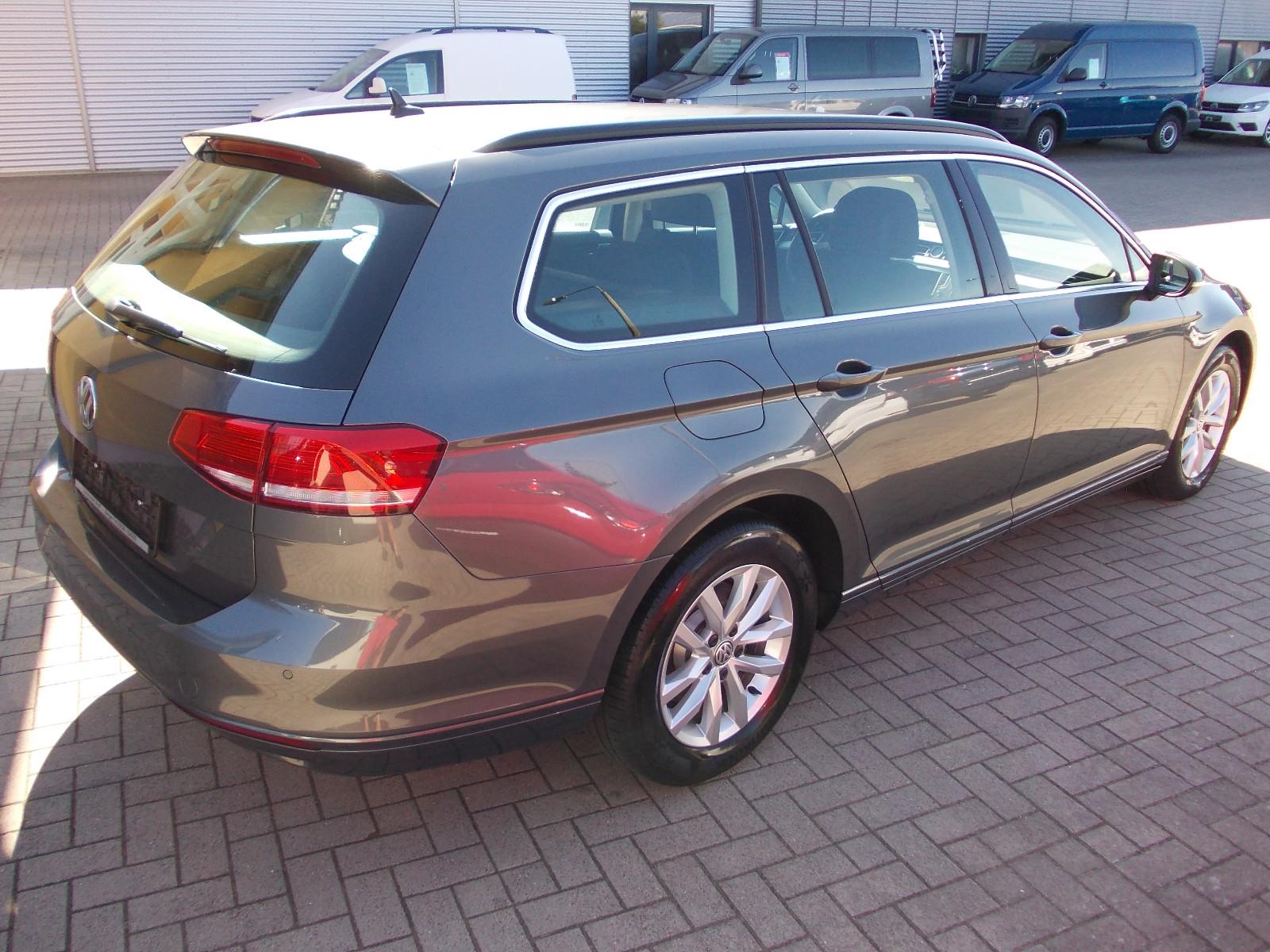 Volkswagen Passat Variant Comfortline Navi 1.Hand