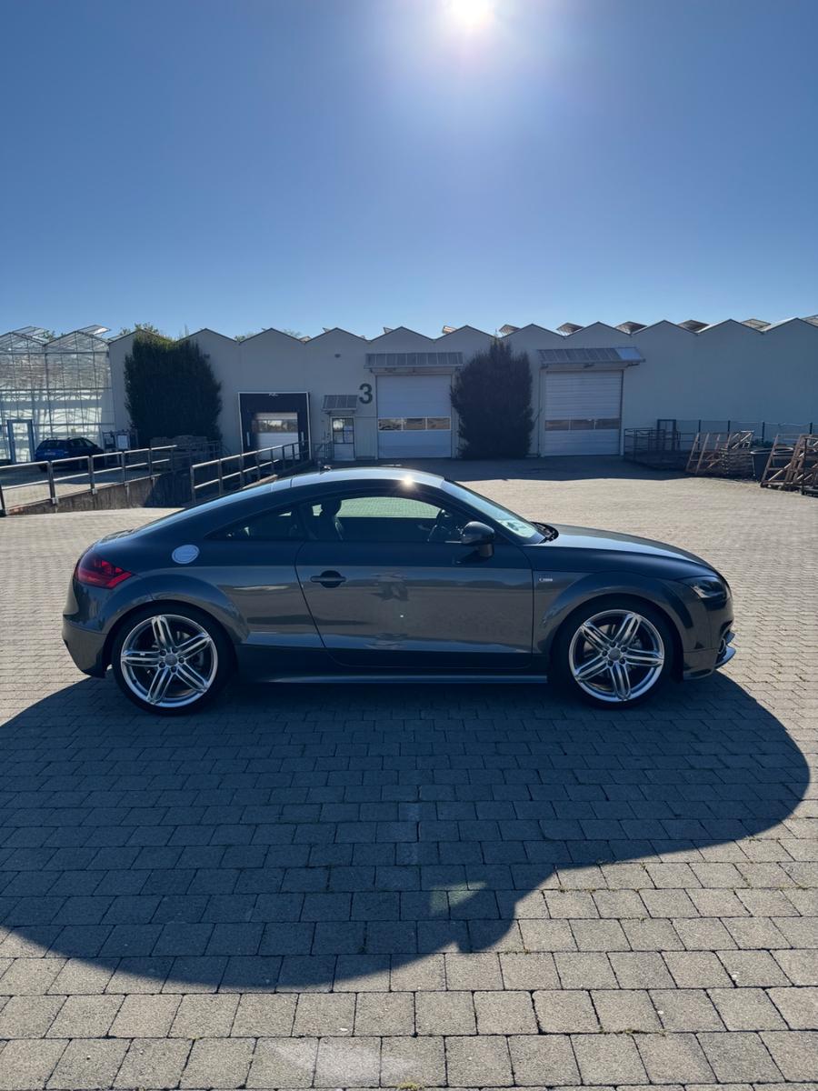 Audi TT Coupe S line 2.0 TFSI Quattro S tronic 7063km