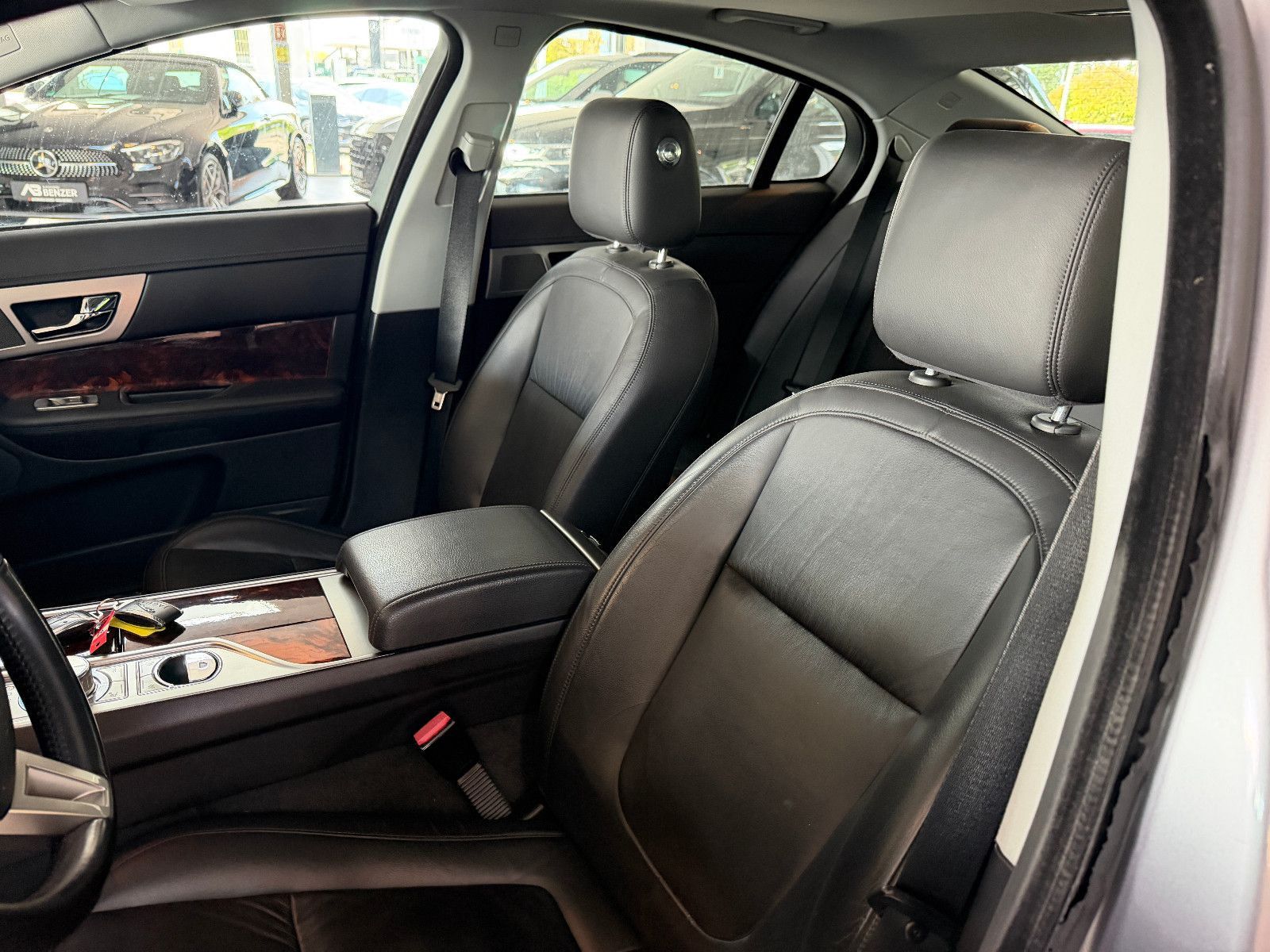 Fahrzeugabbildung Jaguar XF 3.0 V6 Diesel Edition /S-DACH/KAMERA