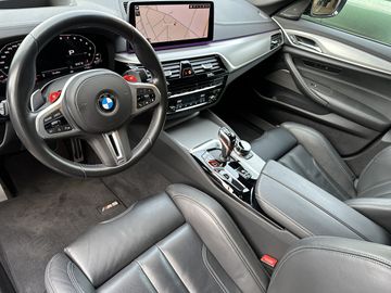 BMW M5 - 8