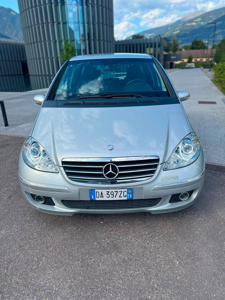 Mercedes-Benz A 200
