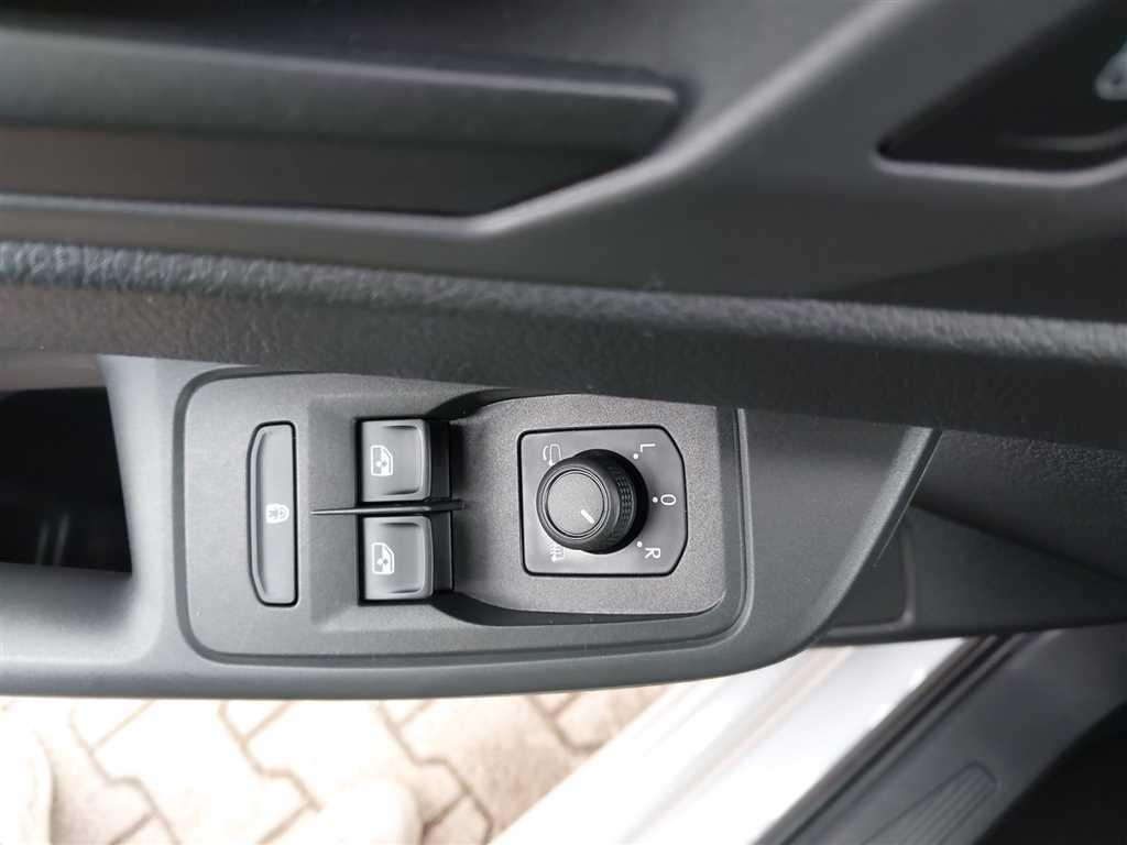 Volkswagen Caddy Kombi 1.5 TSI Navi AHK Winterpaket, миниатюра 13