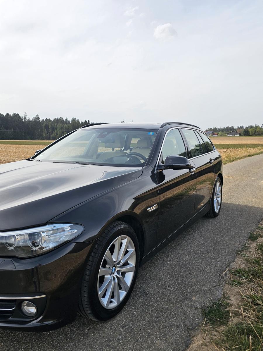 BMW 530d xDrive Touring Luxury Line,Head-Up Display