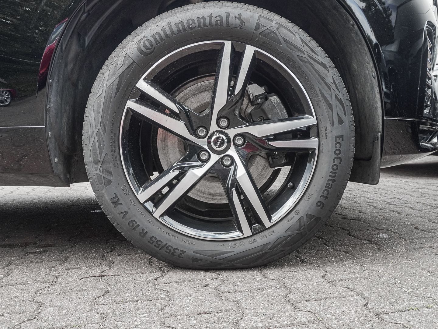Volvo XC60 R Design AWD AHK Navi Leder Digitales Cockp foto 6