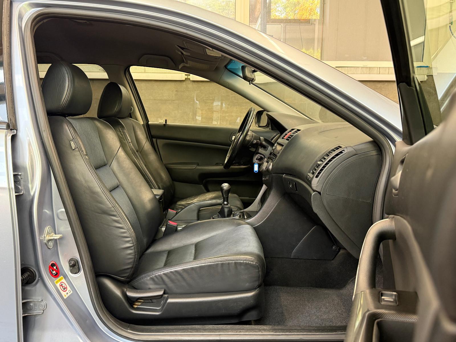 Honda Accord 2006 — photo 16