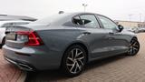 Volvo S60 B4 Aut. R Design LED-PANO-NAVI-DAB-360°-SHZ - Volvo S60: 4d