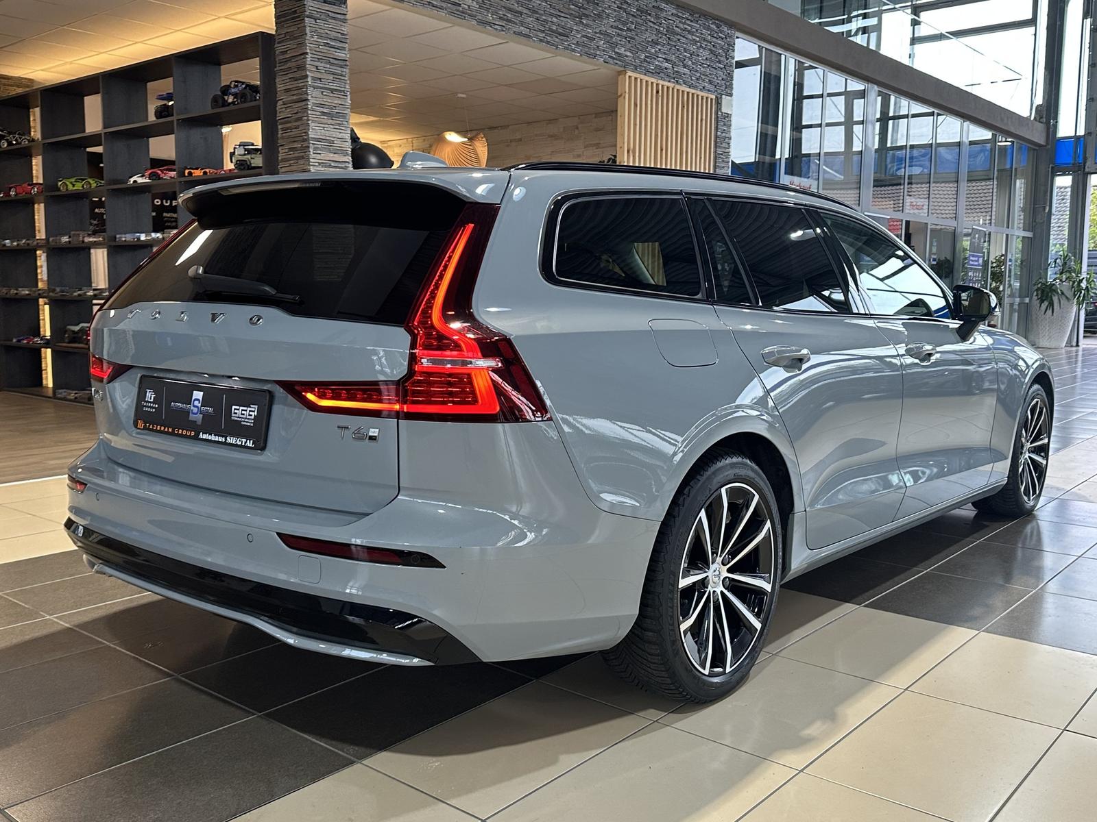 Volvo V60 Plus Dark Plug-In Leder R.Cam Memory AHK AWD, миниатюра 10