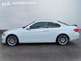 BMW 325i /AUTOMATIK/NAVI/XENON/SHZ/ - BMW 325 mit Benzin-Antrieb: Coupe