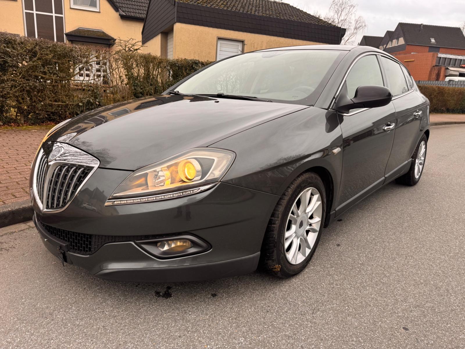 Lancia Delta Oro Navi Tempomat PDC SHZ E5 ALU LÄUFT SUP