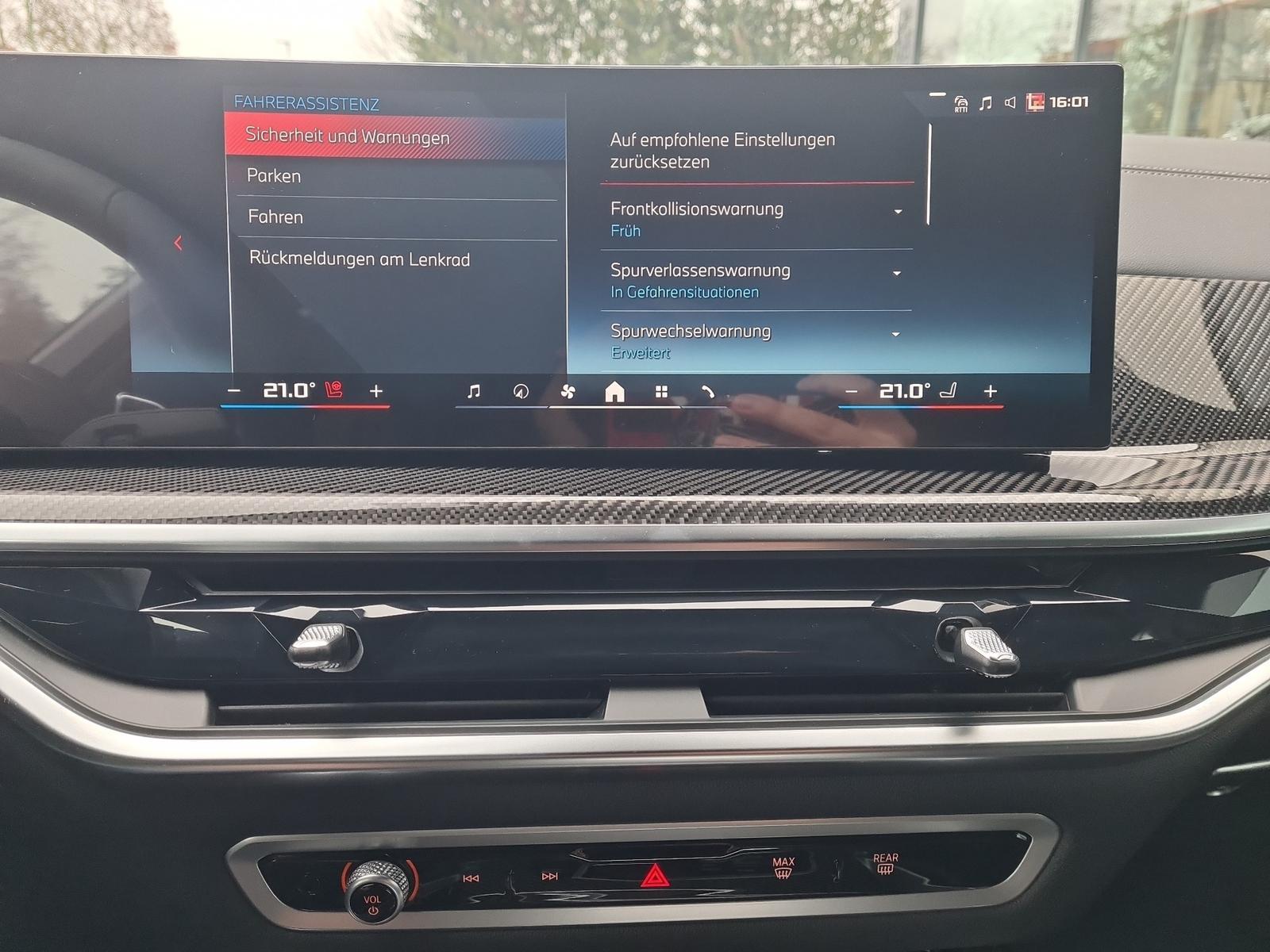 BMW X6 M60i DrivAssPro+Innovation+Wärme+Pano+Komfort