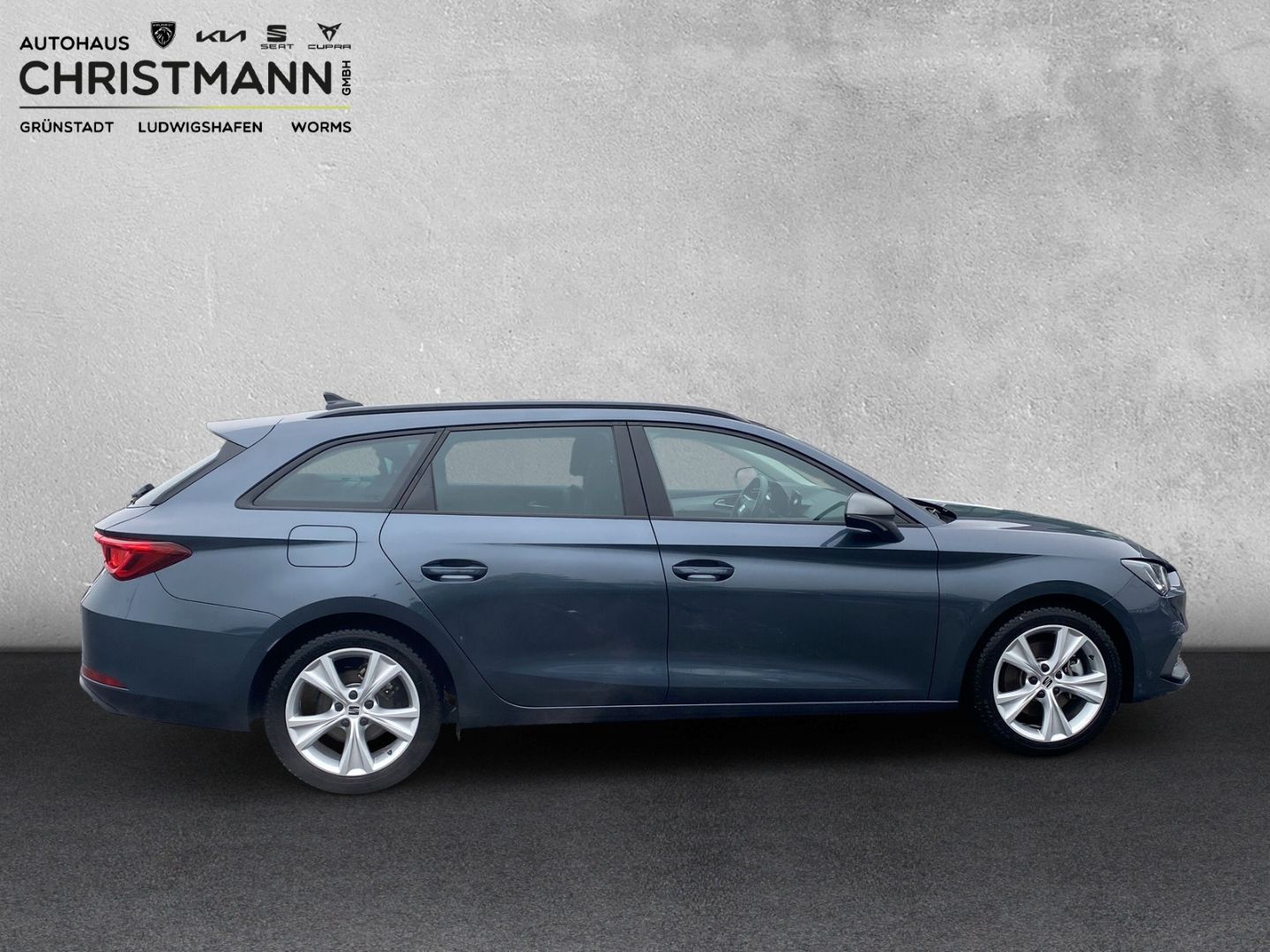 Fahrzeugabbildung SEAT Leon Sportstourer FR 2.0 TDI EU6d Navi digitales