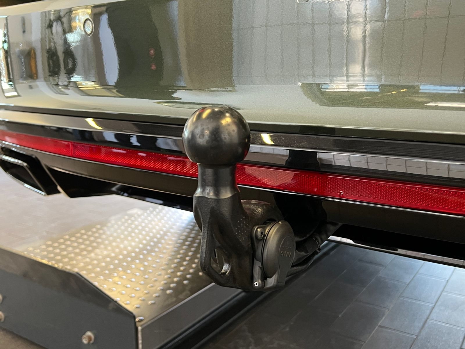 Fahrzeugabbildung SKODA Octavia Combi RS 2.0 TSI DSG *Panorama, AHK, Ind