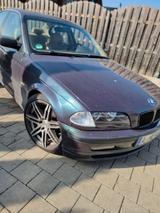 BMW 323i E46 Skarabäusgrün 6-Zylinder Xenon CarPlay - BMW 323 aus 2000: 323i