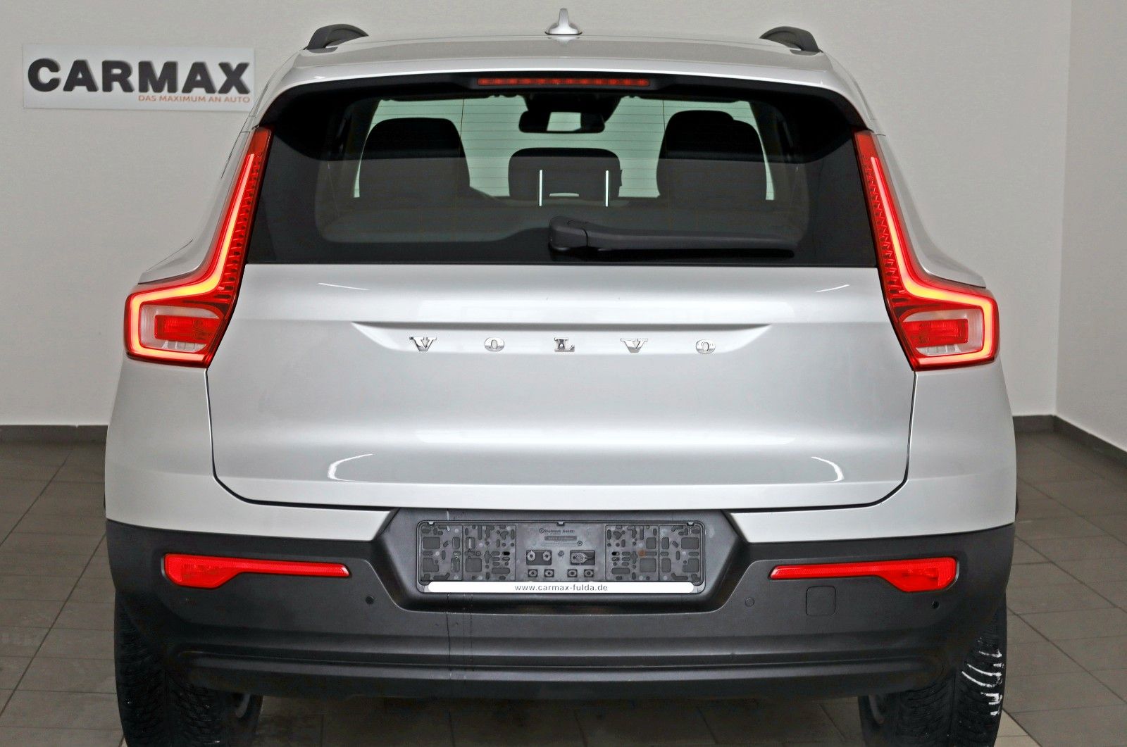 Fahrzeugabbildung Volvo XC40 2WD Navi,LED,Kamera,Apple CarPlay,PDC