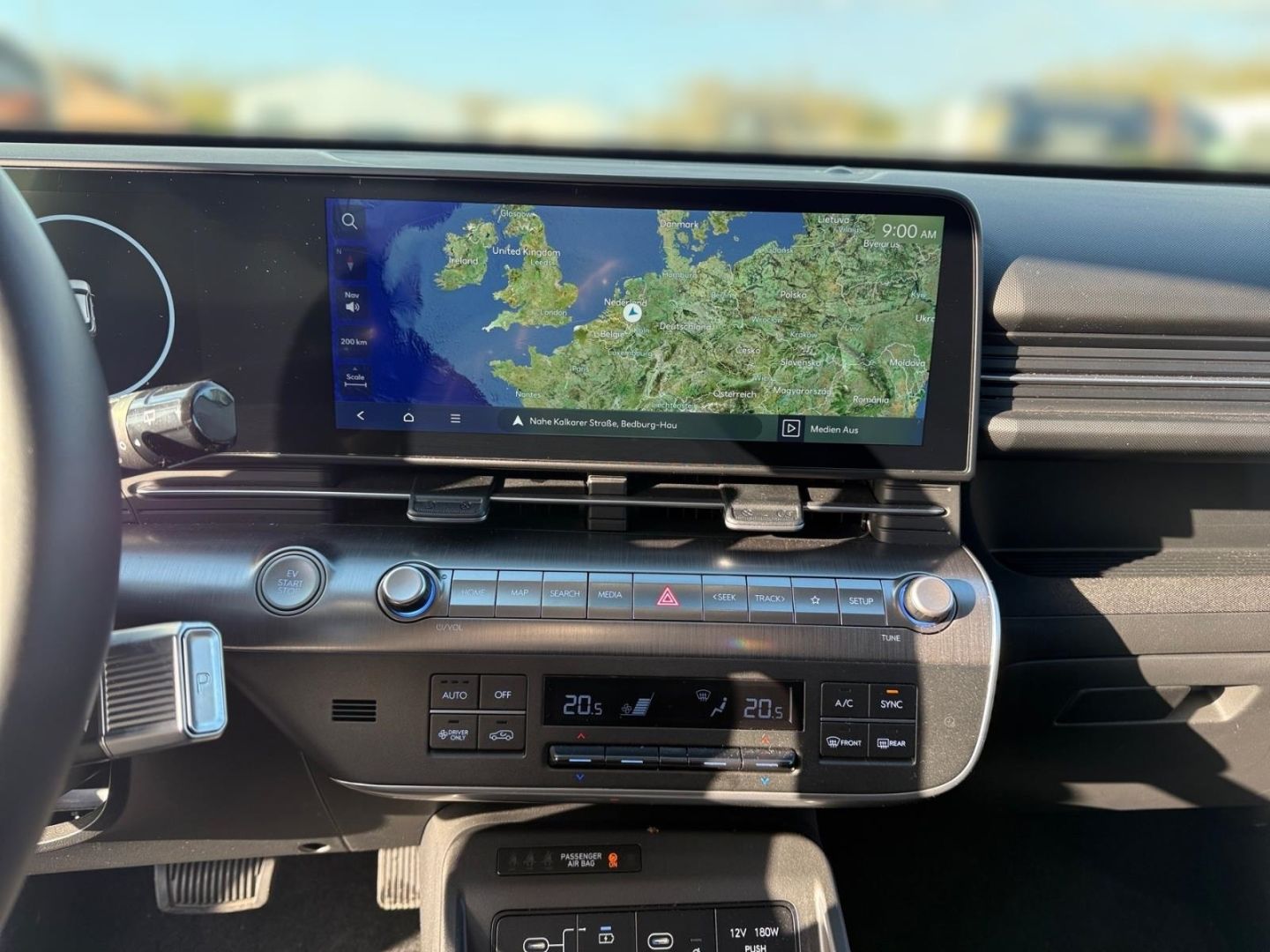 Fahrzeugabbildung Hyundai KONA Elektro TREND 65,4kWh ASSIS-P+360°CAM+ACAA