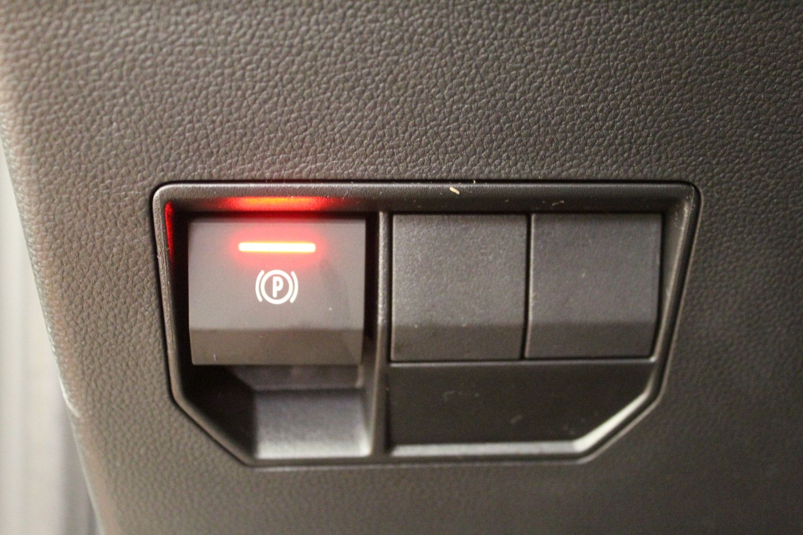 Fahrzeugabbildung Dacia Duster mild hybrid 140 Extreme *Winterp.*MY 26