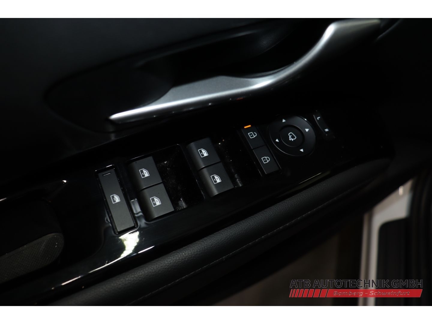 Fahrzeugabbildung Hyundai Tucson Trend 1.6 T-GDi PHEV 4WD Navi LED ACC El.