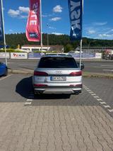 Audi SQ7 4.0 TDI, sauber, scheckheftgepflegt - silberne Audi SQ7