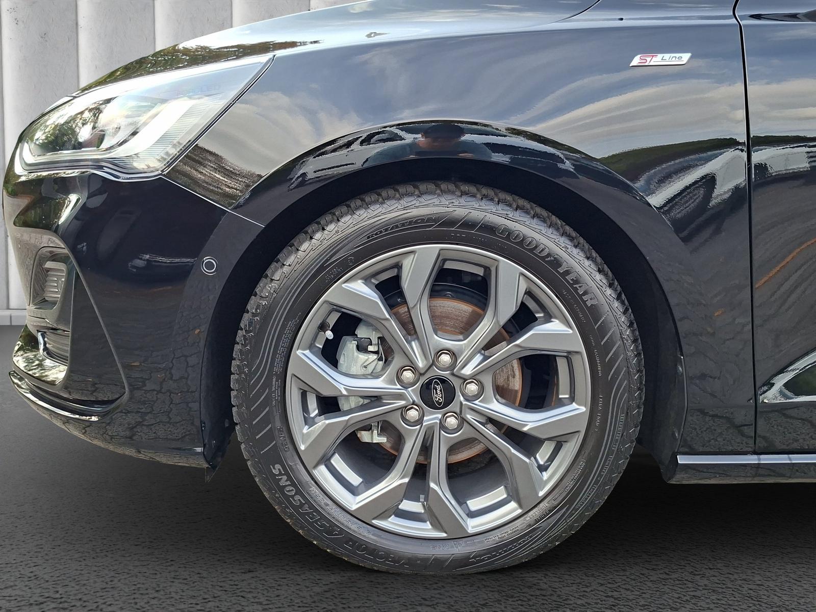 Ford Focus ST-Line X Turnier Aut.*AHK*ACC*HUD*KAM*NAV