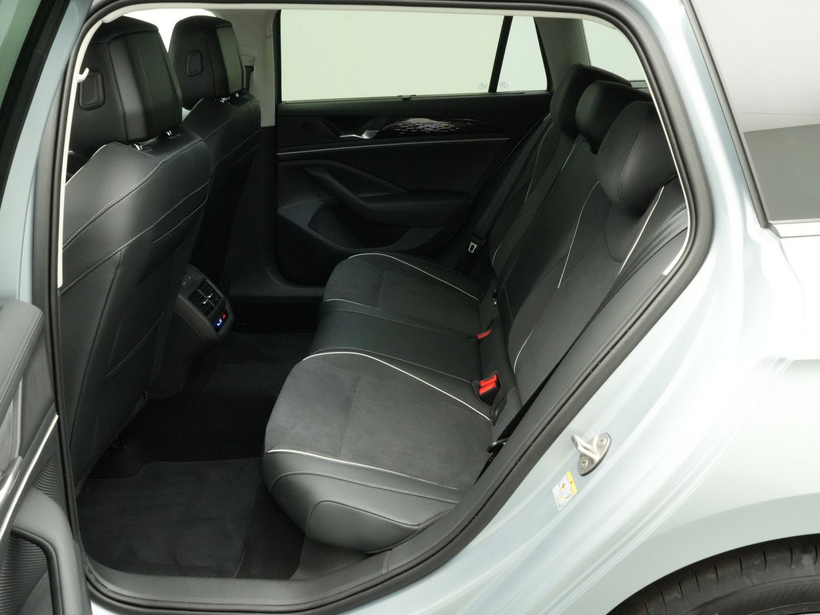 Volkswagen Passat - Bild 16