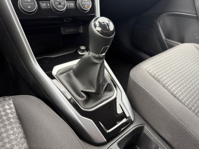 T-Roc Acitve 1.0 TSI Apple CarPlay Rear View