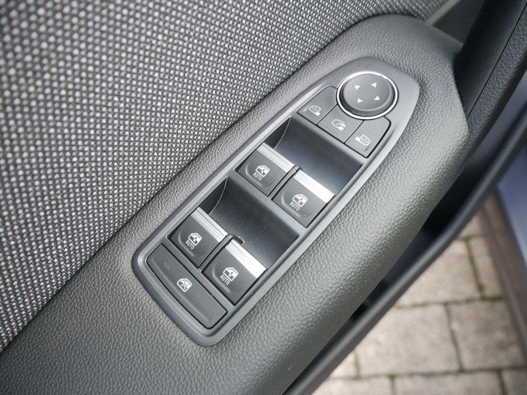 Fahrzeugabbildung Renault Captur Techno TCe 160 EDC Mild Hybrid