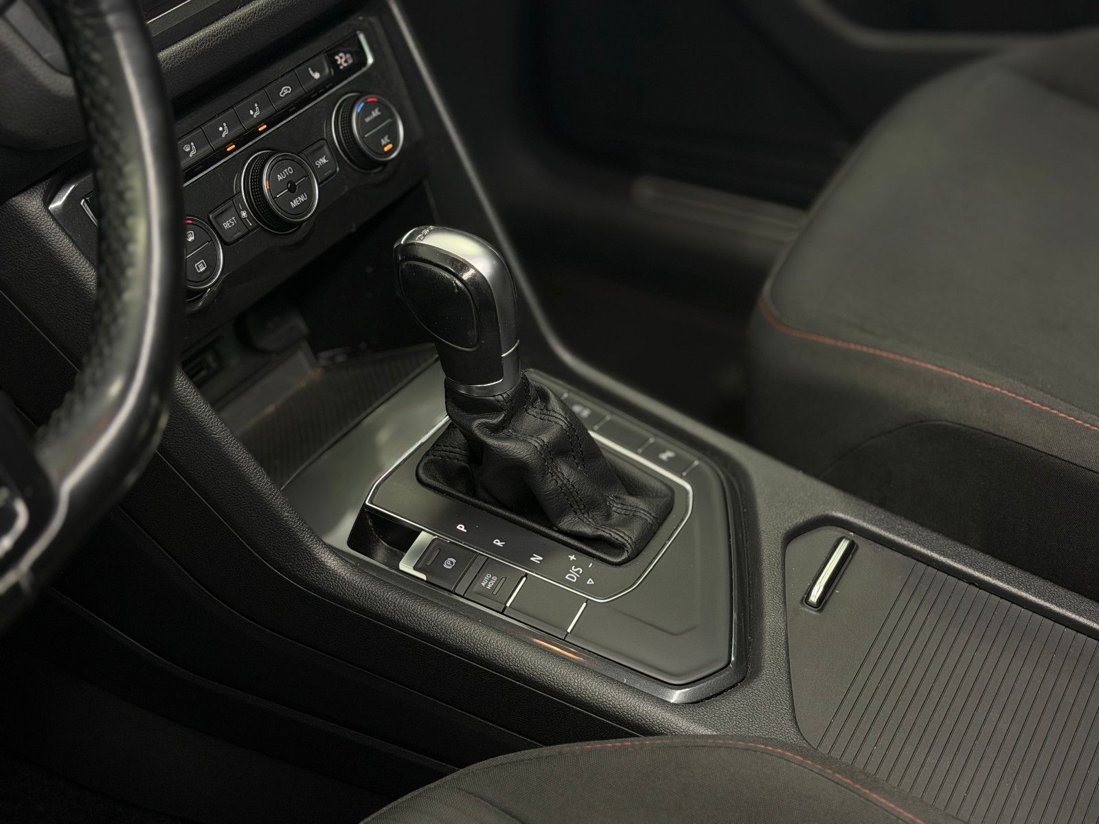 Fahrzeugabbildung Volkswagen Tiguan Sound |AUTOMATIK|DSG|PDC
