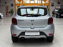 DACIA Sandero II Stepway Prestige|Automatik|Navi|17tkm DACIA Sandero II Stepway Prestige|Automatik|Navi|17tkm