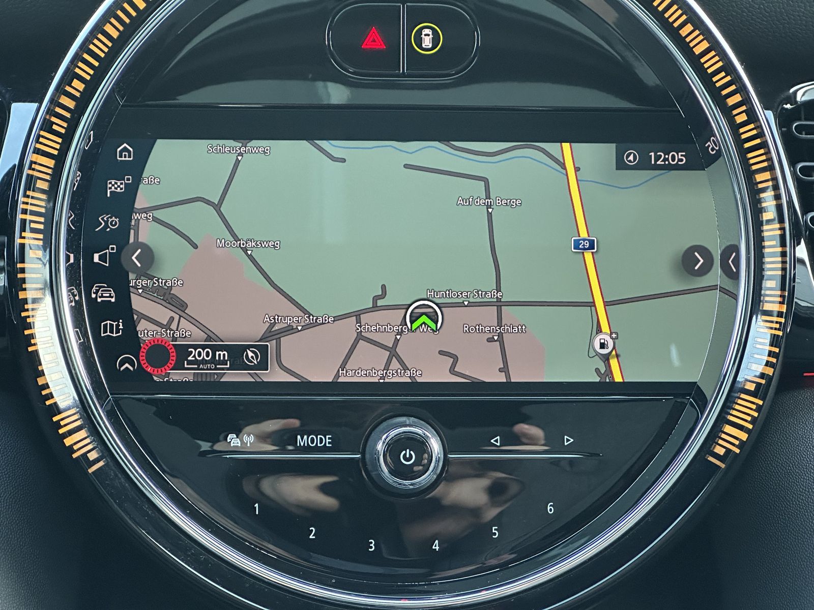 Fahrzeugabbildung MINI Cooper S Classic Trim NAV+LED+PANO+HEAD-UP+H&K