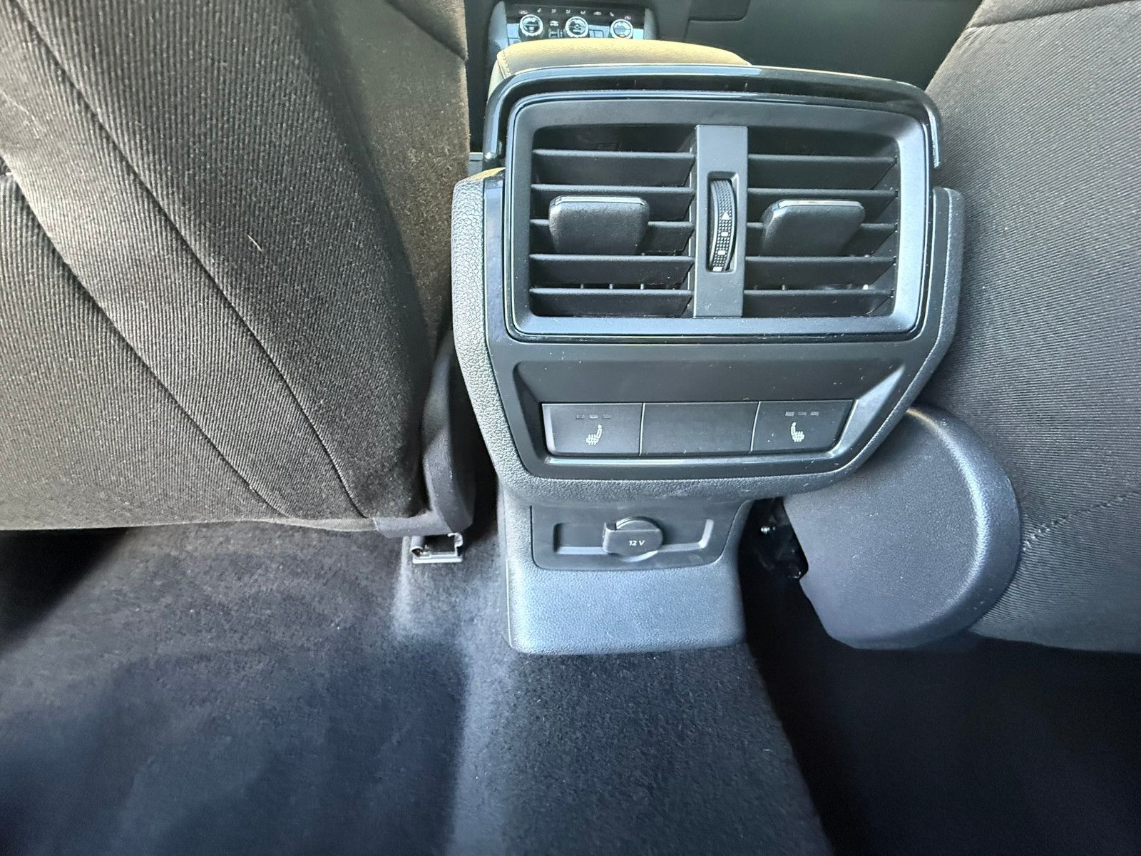 Fahrzeugabbildung SKODA Kodiaq Clever Navi,Sitzh.v+h,Alu,DSG,360°