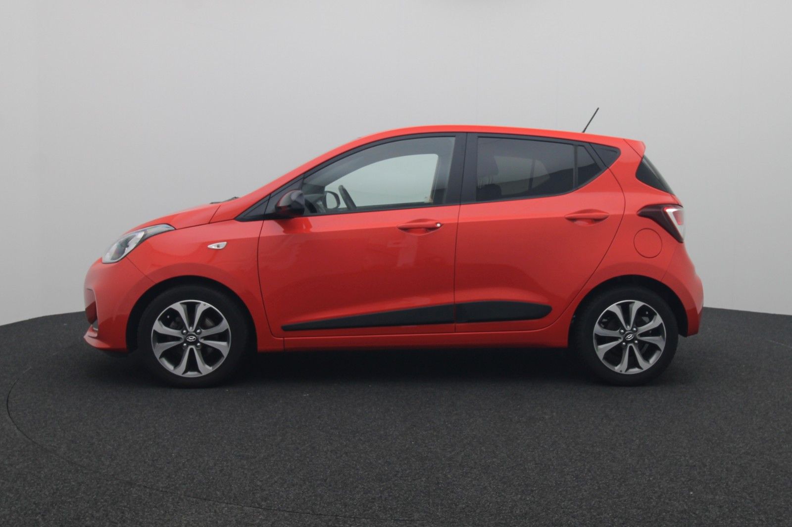 Fahrzeugabbildung Hyundai i10 Passion+ TEMPO SHZ