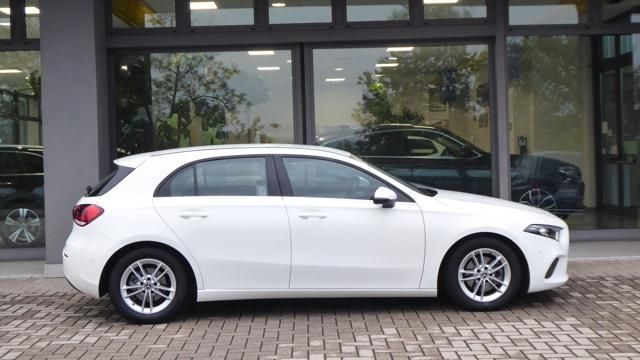MERCEDES-BENZ MERCEDES-BENZ A 180 d Automatic Business