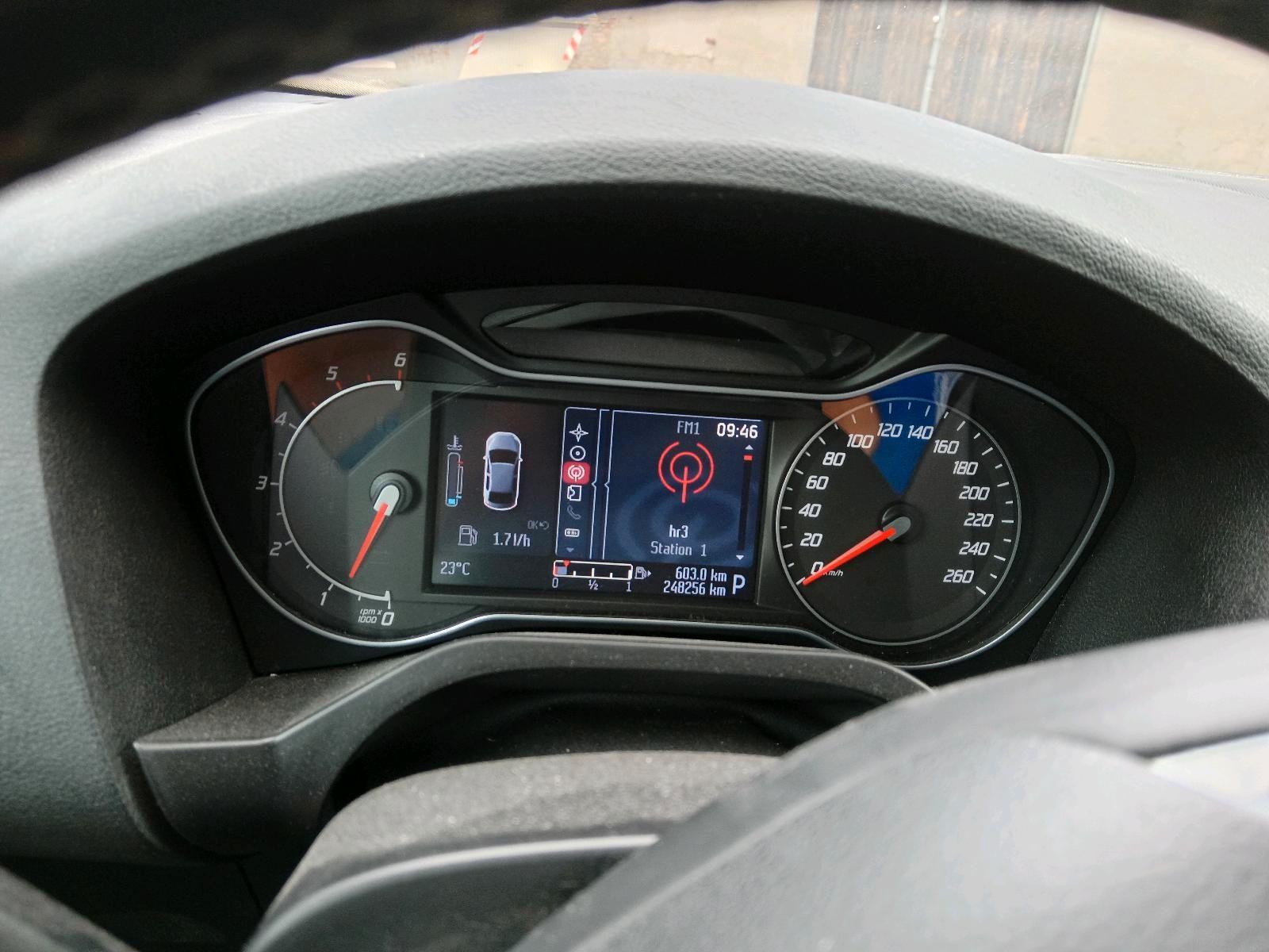Ford S-MAX 2012 — photo 9