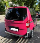 Ford Transit Courier - schwarze Ford Transit Courier