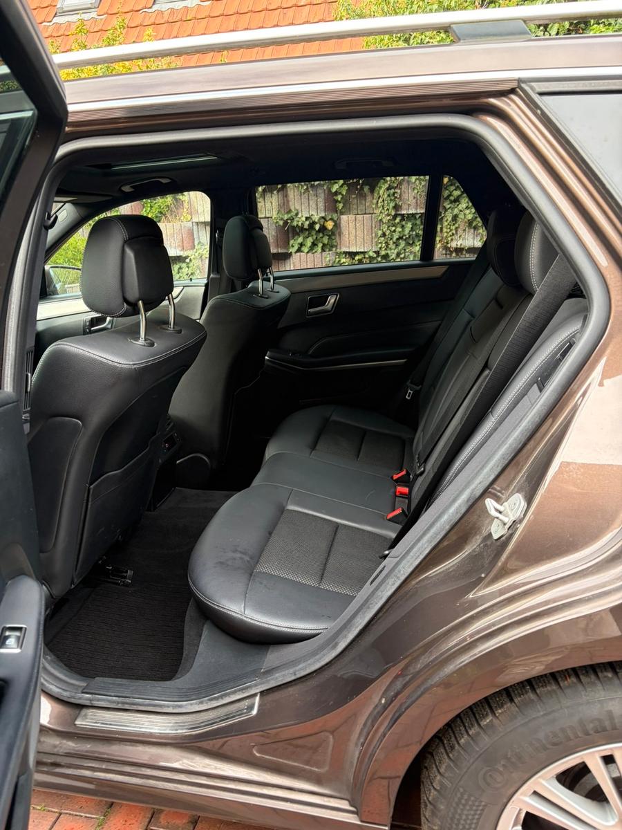 Mercedes-Benz E220 2015 — photo 10