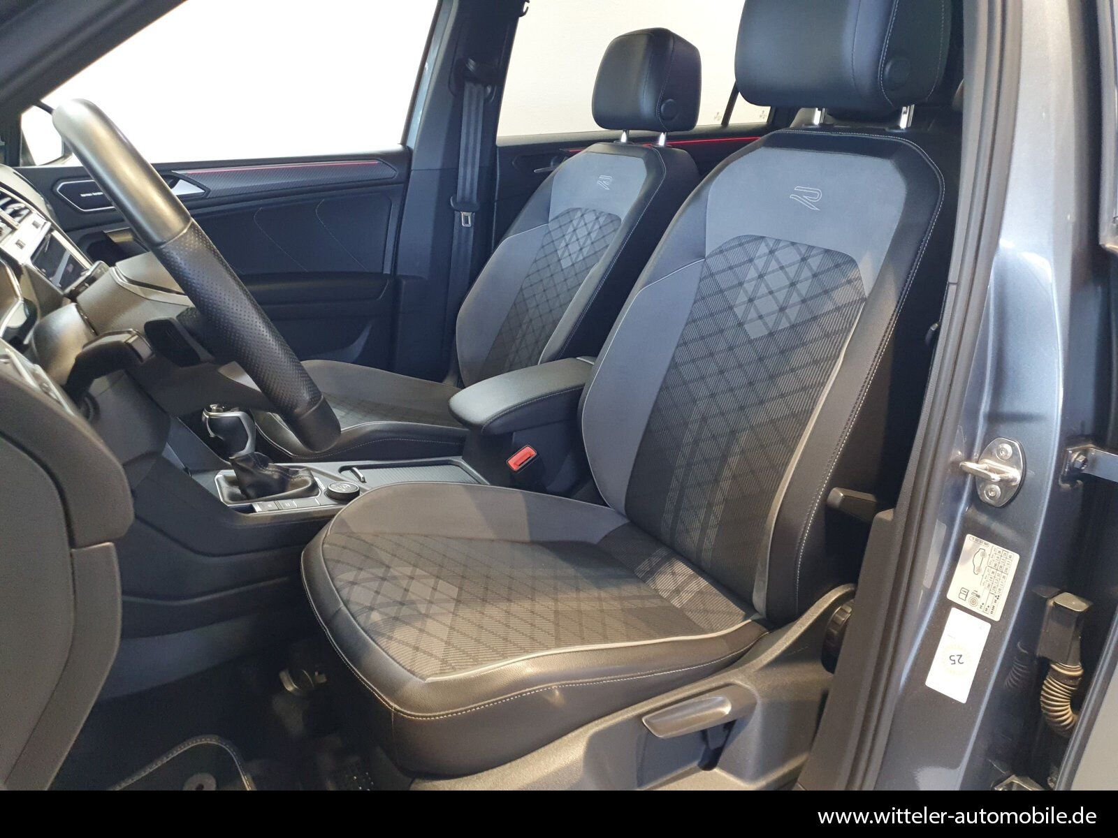 Volkswagen Tiguan Allspace R-Line 7-Sitze 4Motion AHK Sound foto 6