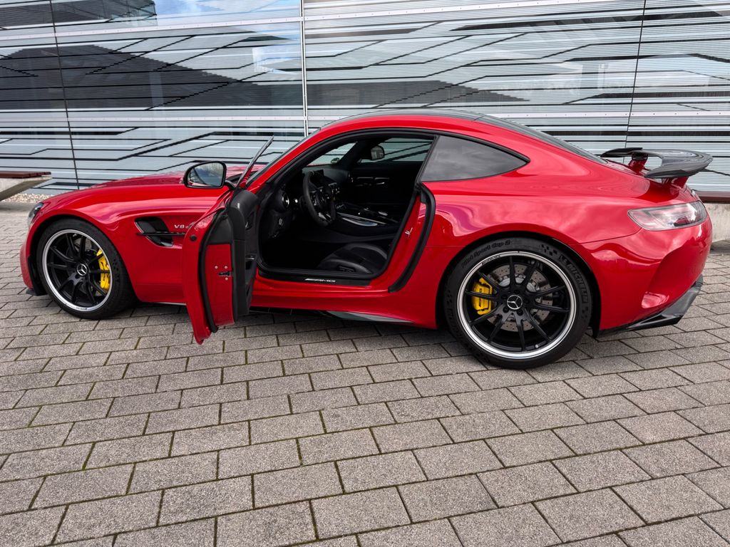 Mercedes-Benz AMG GT R
