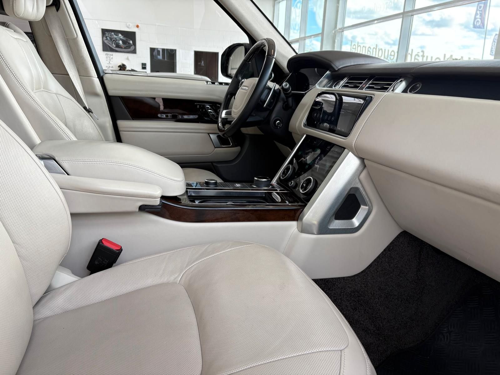 Fahrzeugabbildung Land Rover Range Rover P400e Autobiography Hybrid