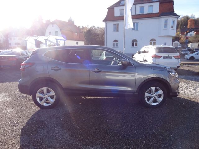 Fahrzeugabbildung Nissan Qashqai Acenta/X-Tronic/18.200km/1.Hand/Bi-Xenon
