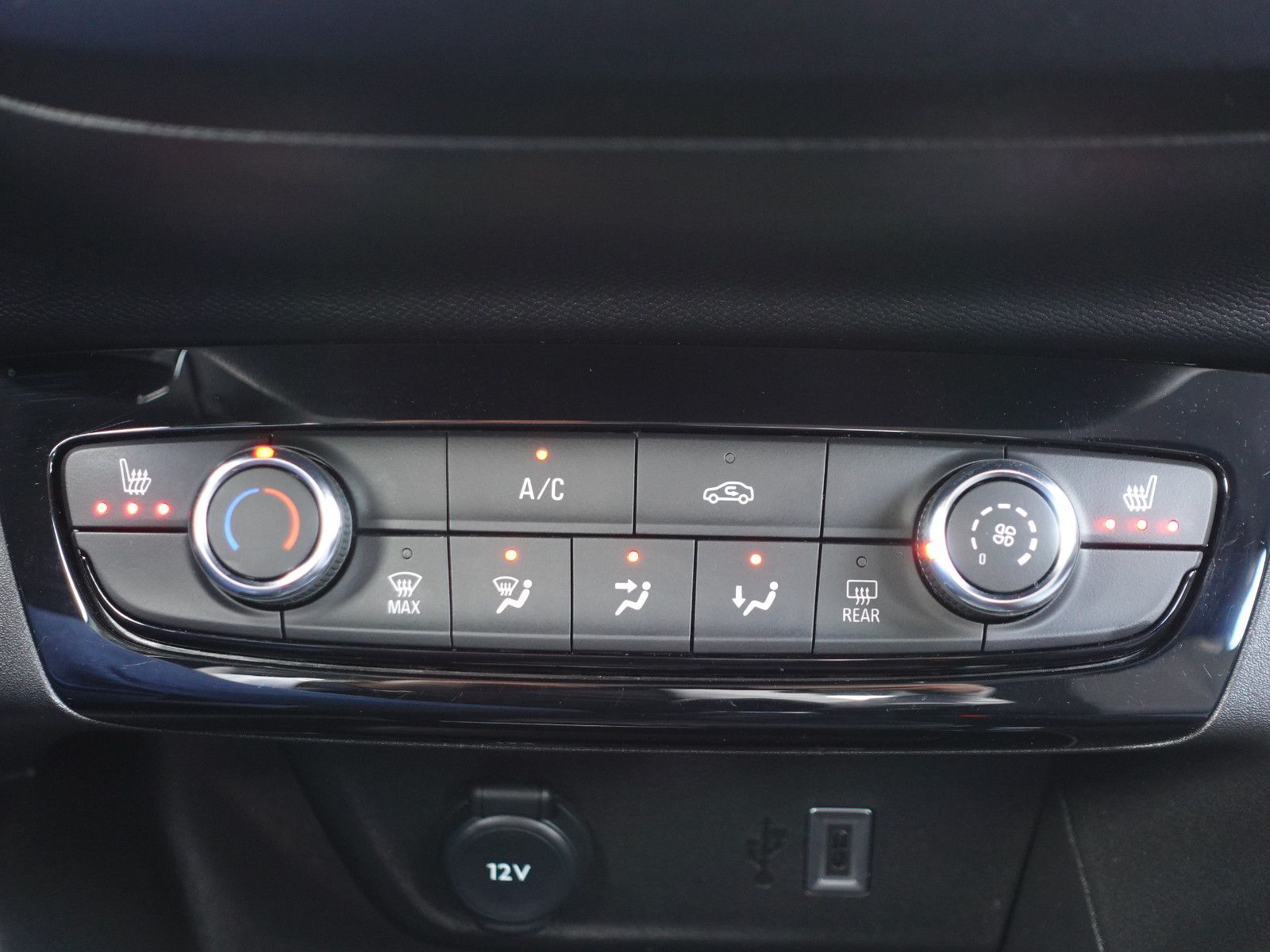 Fahrzeugabbildung Opel Corsa 1.2,Kamera,Sitz+Lenkradhzg,Allwetter,LED