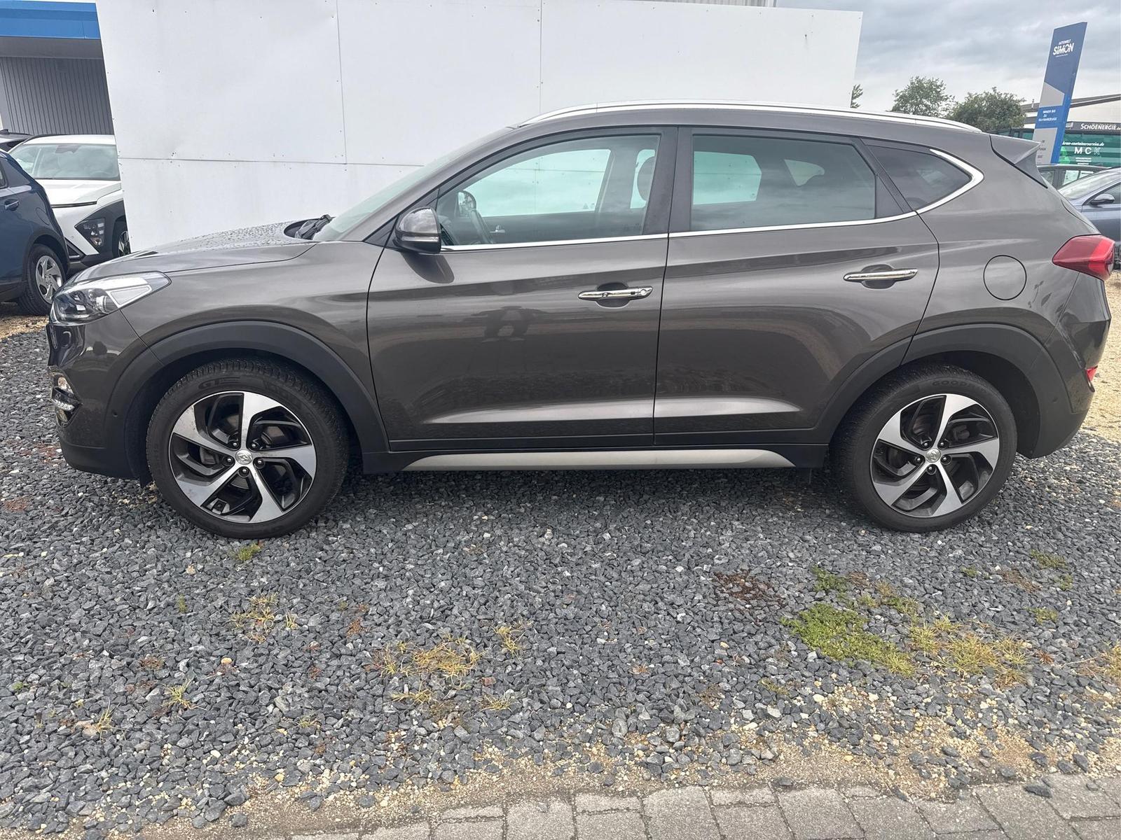 Hyundai TUCSON 1.6 PREMIUM 4WD 1.6 AUT 4WD 130kW/177P...