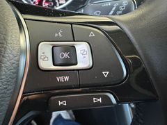 Fahrzeugabbildung Volkswagen Touran United Start-Stopp 7 Sitze Navi Sitzhe.